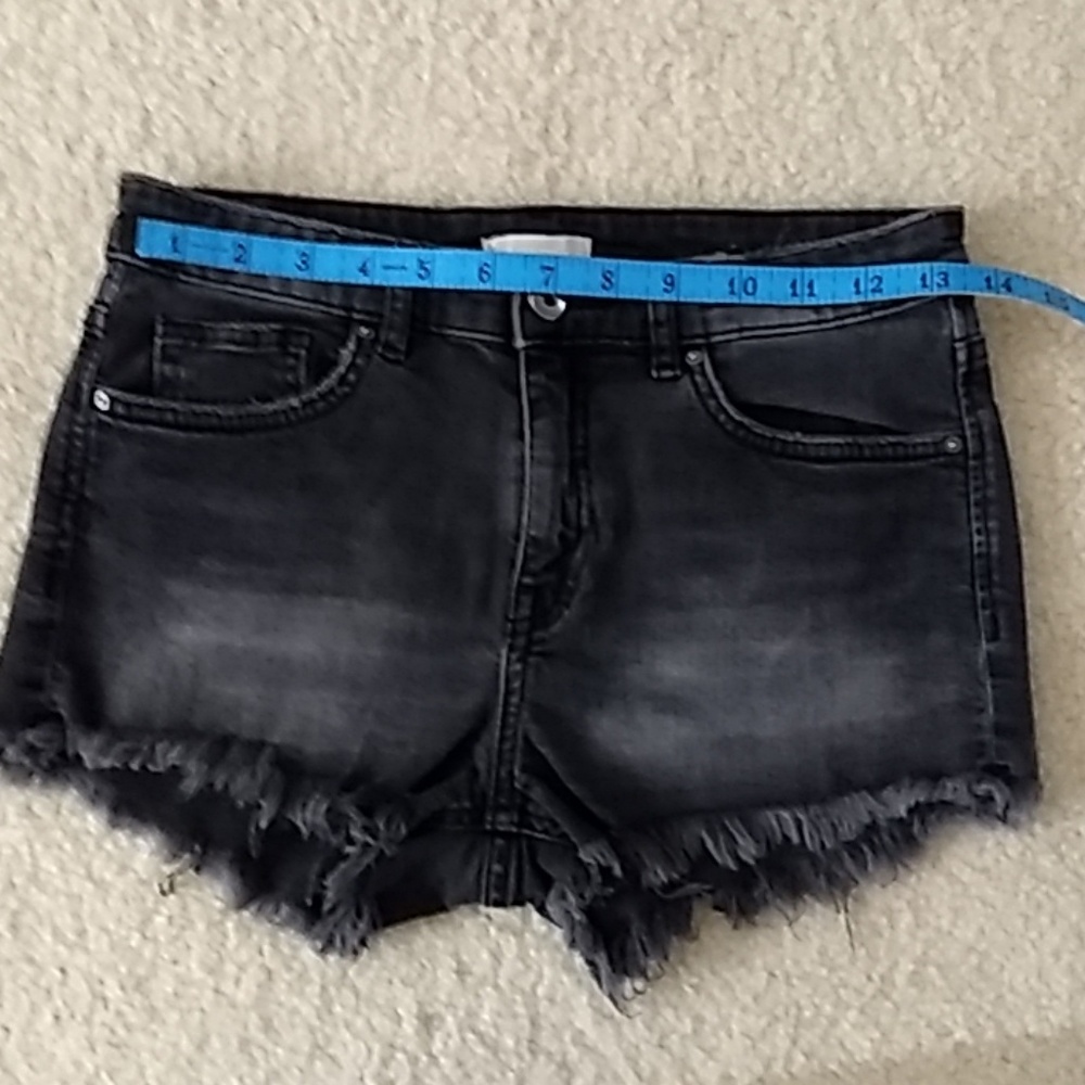 H&M Shorts - Picture 7 of 8